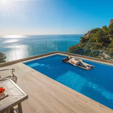 Abahana Villas Panoramic Views 빌라 *